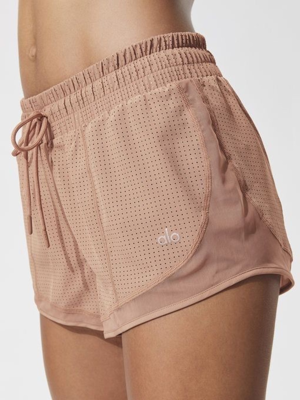 ALO Yoga Women’s Frame Runner Shorts Pull On 2” in Henna S